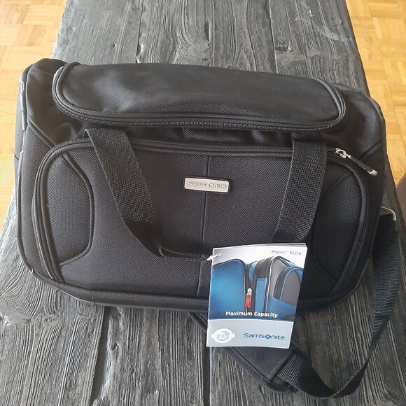 Samsonite SilhouetteXV Boarding Bag Carry-On - Picture 3 of 3